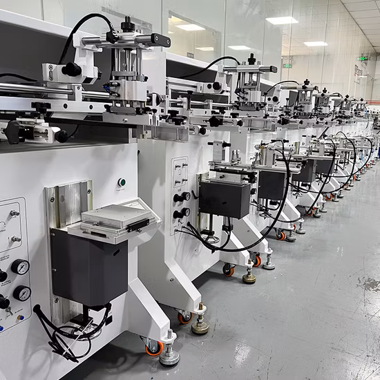 Macchina serigrafica rotativa per superfici curve